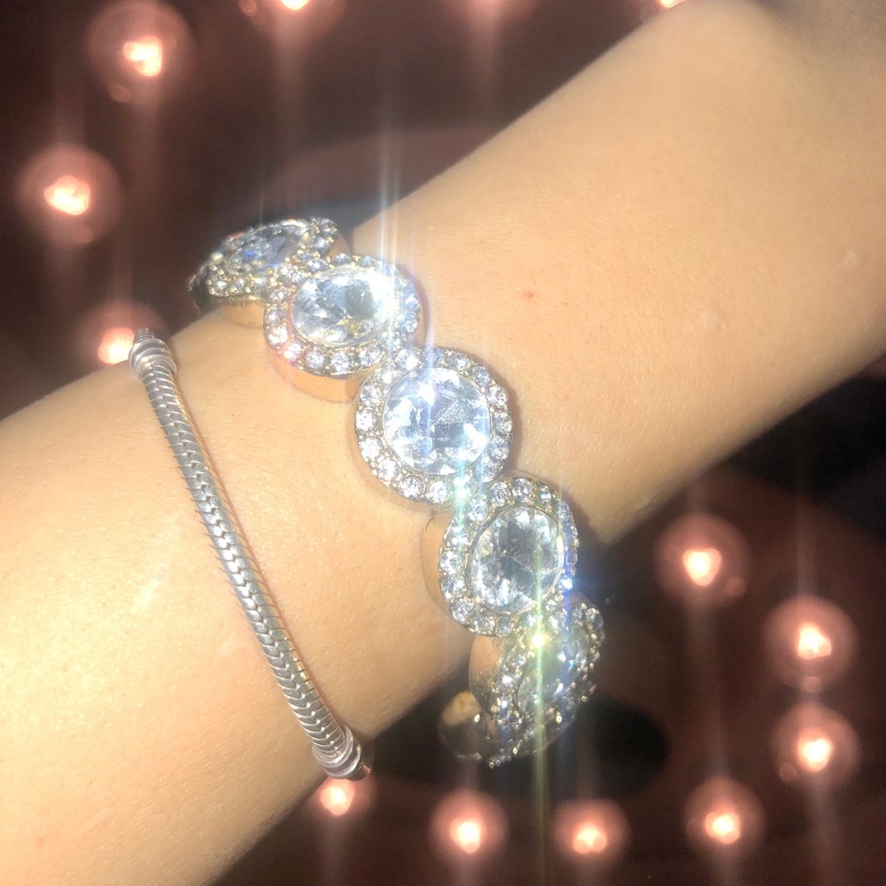 Gold diamond bracelet